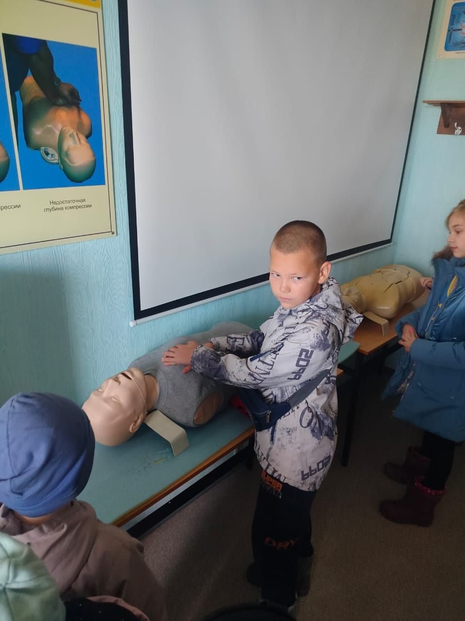 ЭКСКУРСИЯ В АВТОШКОЛУ ДЛЯ ДЕТЕЙ УЧАСТНИКОВ СПЕЦИАЛЬНОЙ ВОЕННОЙ ОПЕРАЦИИ 