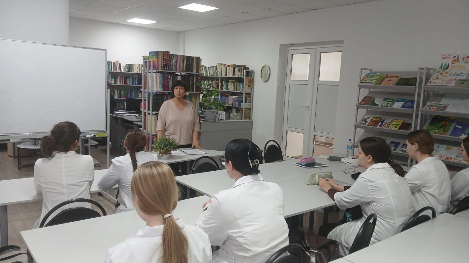 СПЕЦИАЛИСТЫ ДЕПАРТАМЕНТА СОЦИАЛЬНОЙ ПОЛИТИКИ КУРГАНСКОЙ ОБЛАСТИ ПООБЩАЛИСЬ СО СТУДЕНТАМИ КОЛЛЕДЖЕЙ СПЕЦИАЛИСТЫ ДЕПАРТАМЕНТА СОЦИАЛЬНОЙ ПОЛИТИКИ КУРГАНСКОЙ ОБЛАСТИ ПООБЩАЛИСЬ СО СТУДЕНТАМИ КОЛЛЕДЖЕЙ