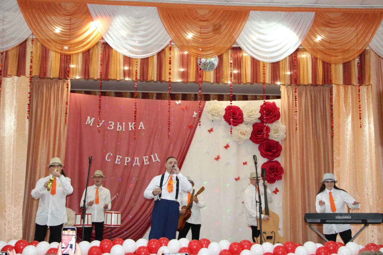 ФЕСТИВАЛЬ «МУЗЫКА СЕРДЕЦ» В КУРТАМЫШСКОМ ПСИХОНЕВРОЛОГИЧЕСКОМ ИНТЕРНАТЕ