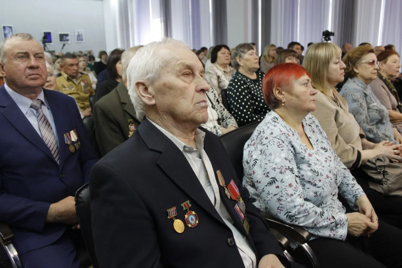 В КУРГАНЕ ПОЧТИЛИ ПАМЯТЬ ЛИКВИДАТОРОВ ЧЕРНОБЫЛЬСКОЙ АВАРИИ