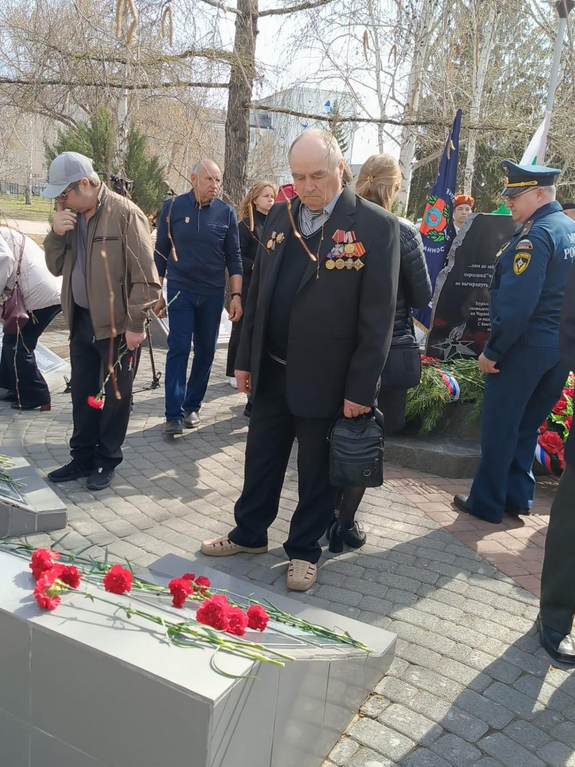 В Кургане почтили память земляков, принимавших участие в ликвидации аварии на Чернобыльской АЭС В Кургане почтили память земляков, принимавших участие в ликвидации аварии на Чернобыльской АЭС