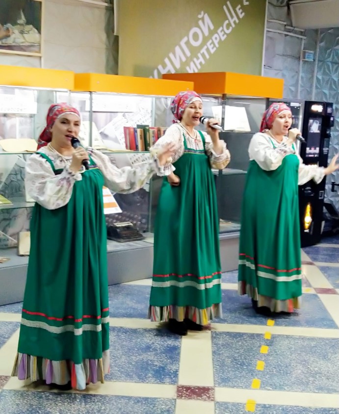 Специалисты Главного управления соцзащиты стали участниками просветительской акции «Большой этнографический диктант» Специалисты Главного управления соцзащиты стали участниками просветительской акции «Большой этнографический диктант»