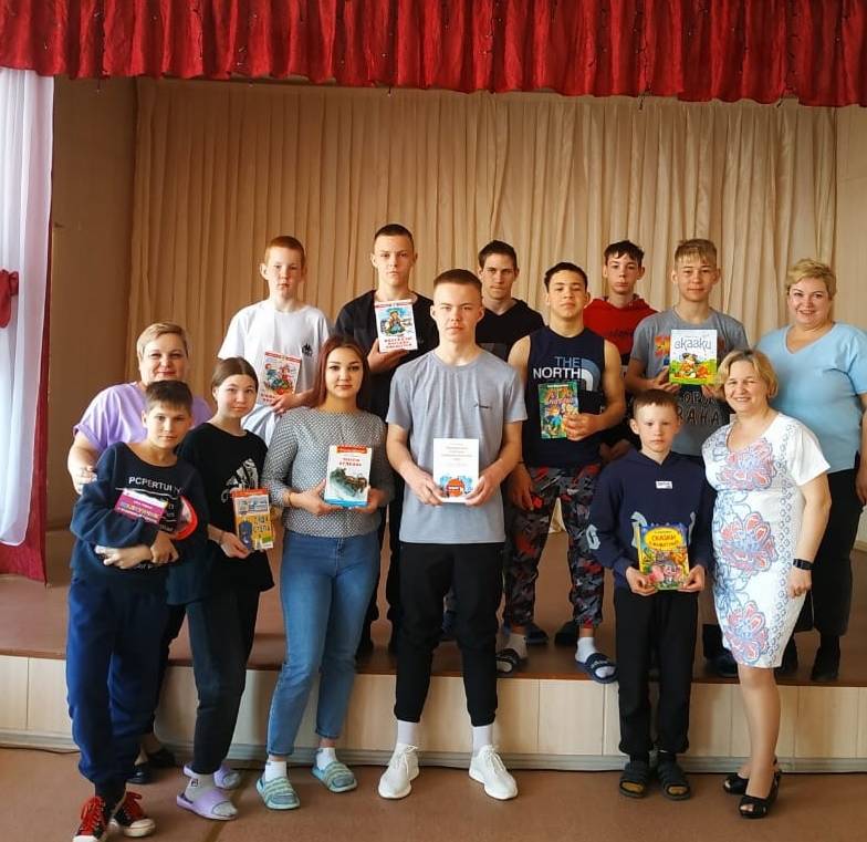 Книги по кибербезопасности, сказки, рассказы и обучающие пособия получила библиотека Житниковского детского дома