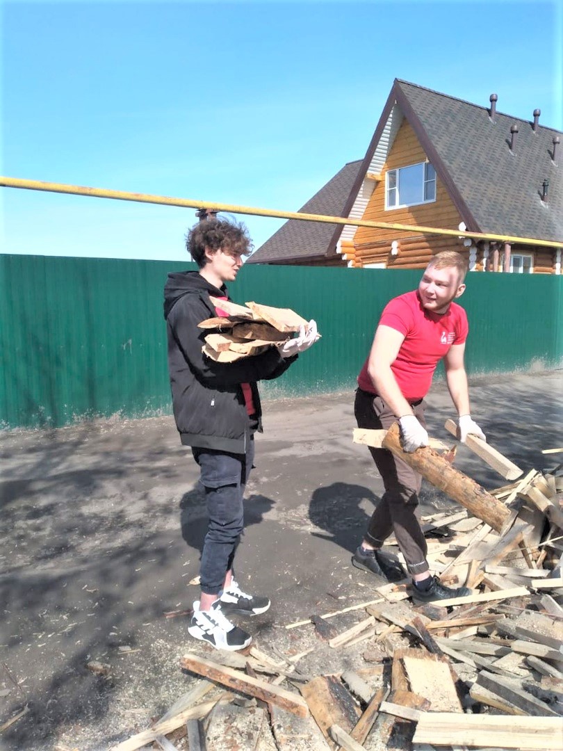 Желание быть полезным людям здесь и сейчас