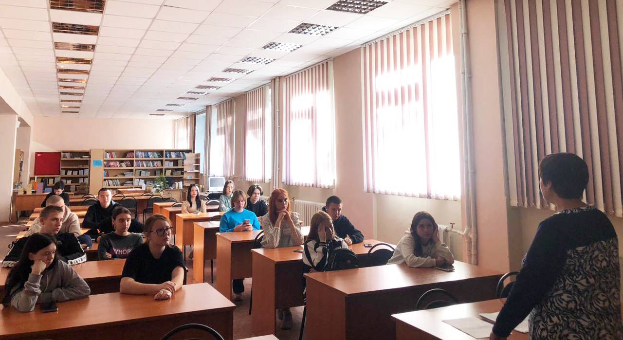 Специалисты отдела опеки и попечительства провели ряд встреч со студентами колледжей Специалисты отдела опеки и попечительства провели ряд встреч со студентами колледжей
