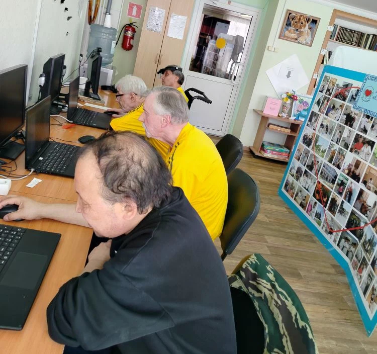 ПОЛУЧАТЕЛИ СОЦИАЛЬНЫХ УСЛУГ ИЗ ЧИСЛА ЛЮДЕЙ ПОЖИЛОГО ВОЗРАСТА И ИНВАЛИДОВ ПРИНИМАЮТ УЧАСТИЕ В МЕЖРЕГИОНАЛЬНОЙ КИБЕРСПАРТАКИАДЕ СРЕДИ УЧРЕЖДЕНИЙ СОЦИАЛЬНОГО ОБСЛУЖИВАНИЯ НАСЕЛЕНИЯ «ПОБЕДА В КАЖДОМ КЛИКЕ»