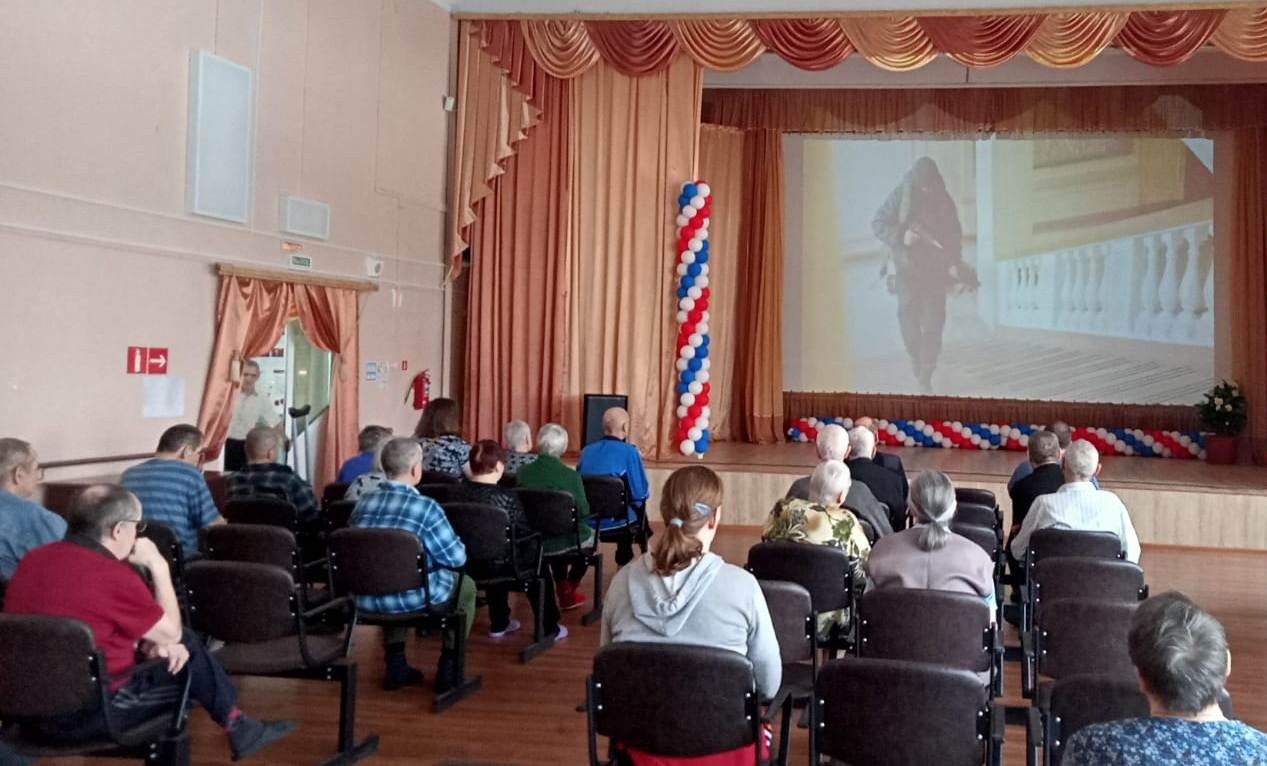 В ГЛАВНОМ УПРАВЛЕНИИ СОЦИАЛЬНОЙ ЗАЩИТЫ НАСЕЛЕНИЯ И ОРГАНИЗАЦИЯХ СОЦИАЛЬНОГО ОБСЛУЖИВАНИЯ ПРОШЛО ОБУЧАЮЩЕЕ МЕРОПРИЯТИЕ ПО ТЕМЕ «ПРАВИЛА ПОВЕДЕНИЯ ПРИ ВООРУЖЕННОМ НАПАДЕНИИ»
