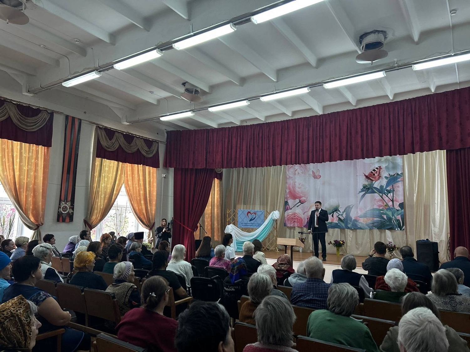 В ЛЕСНИКОВСКОМ ДОМЕ-ИНТЕРНАТЕ ПОЯВИЛОСЬ НОВОЕ РЕАБИЛИТАЦИОННОЕ ОБОРУДОВАНИЕ СТОИМОСТЬЮ 2 МЛН. РУБЛЕЙ