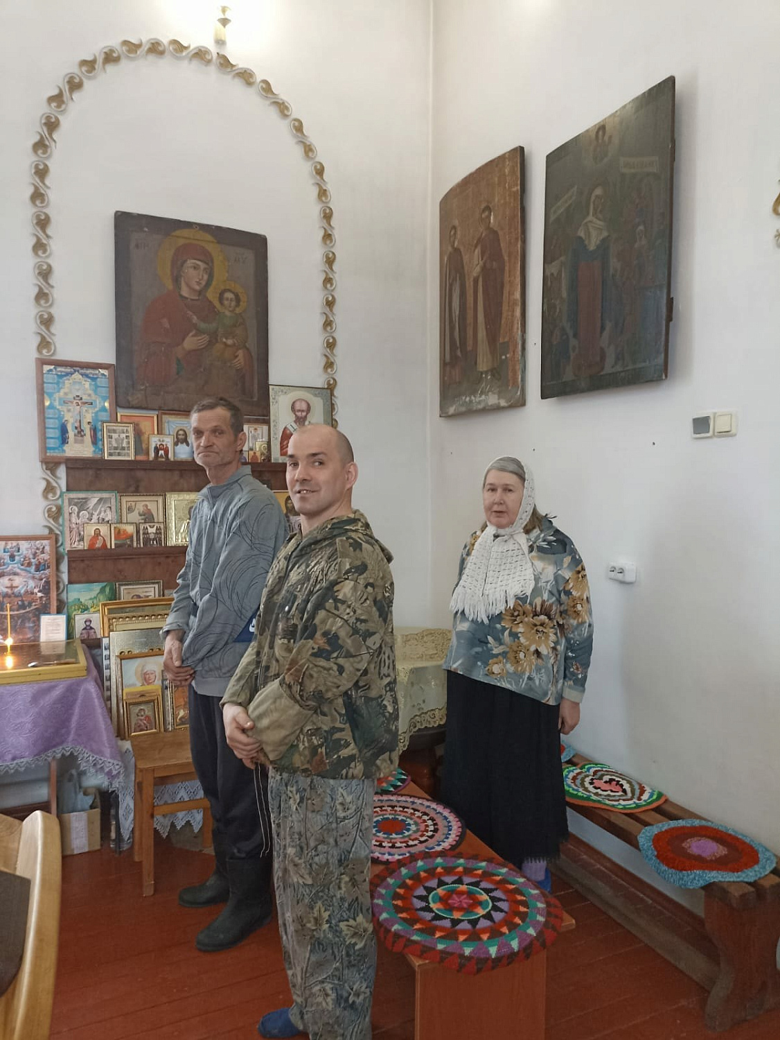 ОСВЯЩЕН ИКОНОСТАС В ХРАМЕ ПРИ ГЕРОНТОЛОГИЧЕСКОМ ЦЕНТРЕ «СПУТНИК» 