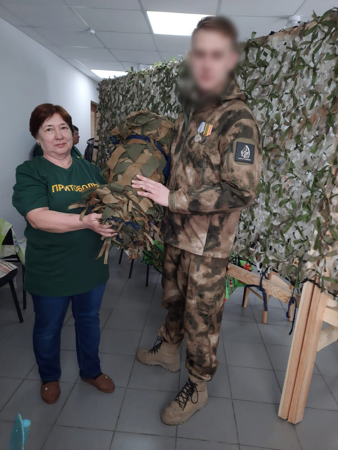 НА БАЗЕ ЦЕНТРА СОЦИАЛЬНОГО ОБСЛУЖИВАНИЯ ПРИТОБОЛЬНОГО РАЙОНА ПРОШЛА ВСТРЕЧА ВОЕННОСЛУЖАЩЕГО, УЧАСТВУЮЩЕГО В СПЕЦИАЛЬНОЙ ВОЕННОЙ ОПЕРАЦИИ, С СЕРЕБРЯНЫМИ ВОЛОНТЕРАМИ И УЧАЩИМИСЯ 9 КЛАССА ГЛЯДЯНСКОЙ СОШ